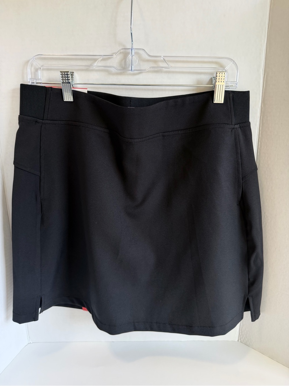 32 Degrees Cool Women’s Black Skort Size Medium NWT
